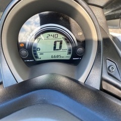 N-MAX125 ABS 低走行車　外装純正新品！　人気のパールホワイト　SE86J ヤマハ　通勤　通学 の画像