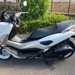 N-MAX125 ABS 低走行車　外装純正新品！　人気のパールホワイト　SE86J ヤマハ　通勤　通学 の画像