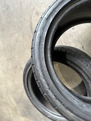 ほぼ新品！TOYO PROXES T1R 215/40R16