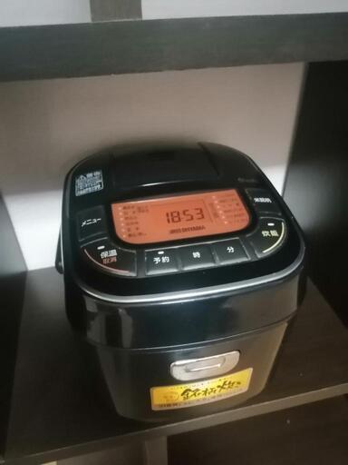 炊飯器　3合炊き