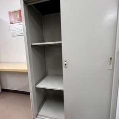 書庫（引戸）の画像