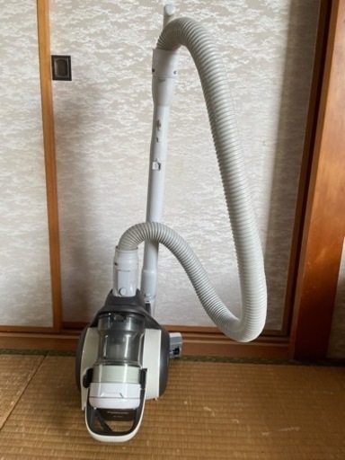 サイクロン掃除機　（中古）