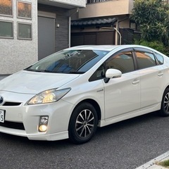 トヨタプリウス 21年です 距離12万です 車検6年5月までです