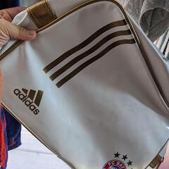 adidasバック　