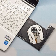 全国配送可♪ NEC カメラ、マイク、WiFi搭載！ 超大容量 1TB HDD 大特価 白ノートパソコン♪ SSD換装可！ Windows10 CD DVD リモート 大容量 Web会議 WPS Office YouTube 学生 主婦 初心者さん 初期設定済み！ Excel、Word、PowerPoint☆の画像