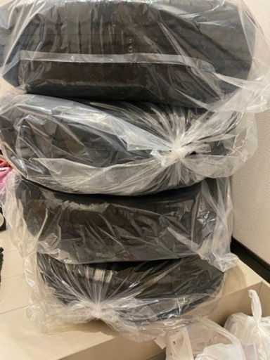 ハイエース　タイヤホイール新品外し