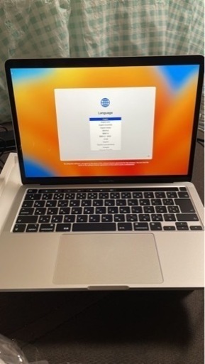 MacBook pro 13 inch M2 chip