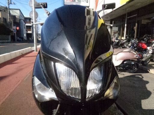 NO.4748　マジェスティ１２５　水冷４サイクルエンジン　エアロマスク　カスタムマフラー　ブラック　☆彡