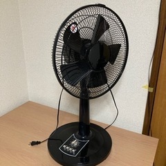 扇風機　ホワイト