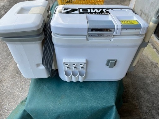 クーラーボックス