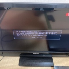 TOSHIBA レグザ 液晶テレビ 32インチ＋レグザ　レコーダー