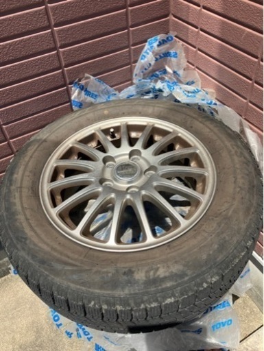 美品⭐︎スタッドレスタイヤ195/65R15 ヴォクシーで使用してました！7/28までの限定価格！