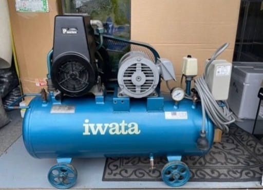 iwata エアーコンプレセッサー三相200V