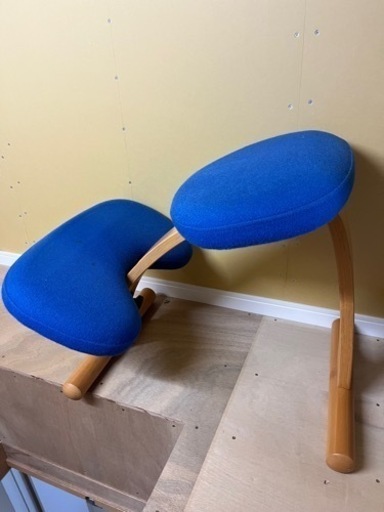 リボRybo バランスチェア(赤、青)