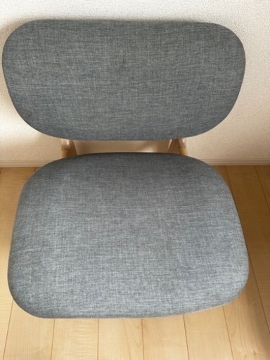 ニトリ　ダイニングチェア　テーブルもあります。