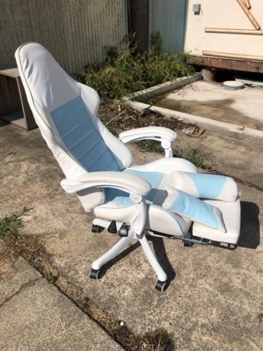 ゲーミングチェア　ホワイトバージョン