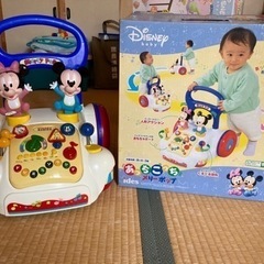 ミッキーの歩行器。