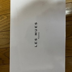 黒パンプスの画像