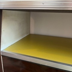 レトロで可愛い棚の画像