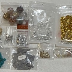 ハンドメイド　アクセサリーパーツ　51種類　まとめ売りの画像
