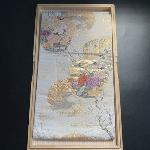 帯　高級　着物　金彩刺繍　桐箱入り