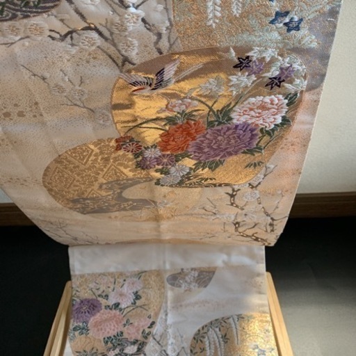 帯　高級　着物　金彩刺繍　桐箱入り