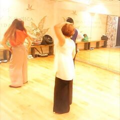 一緒にダンスを踊りましょう💓スポーツ - スポーツ
