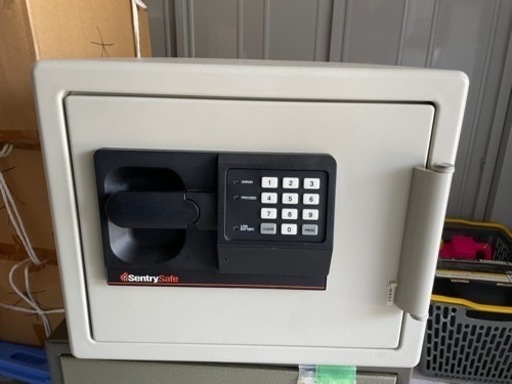 セントリー　耐火金庫　テンキー式　ファイアセーフ
