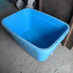 【取引中】大きな　タライ　容器
