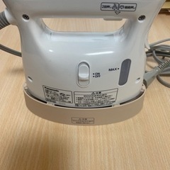 【ほぼ未使用】スチームアイロンの画像