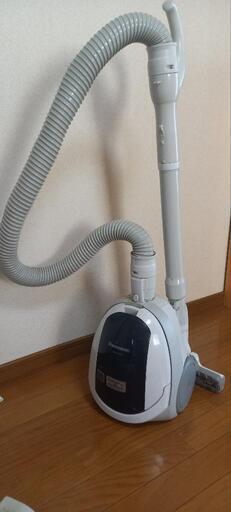 Panasonic　電気掃除機　紙バック使用