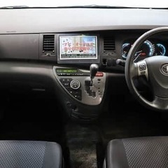 大人数でも無問題🚘✨　トヨタ アイシス プラタナの画像