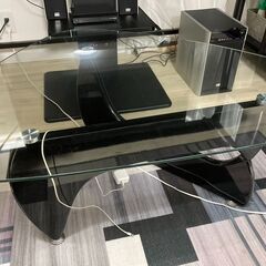 ガラステーブルの画像