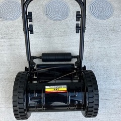 手押し芝刈り機の画像