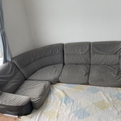 ３人〜4人掛けソファー　ローソファー. 