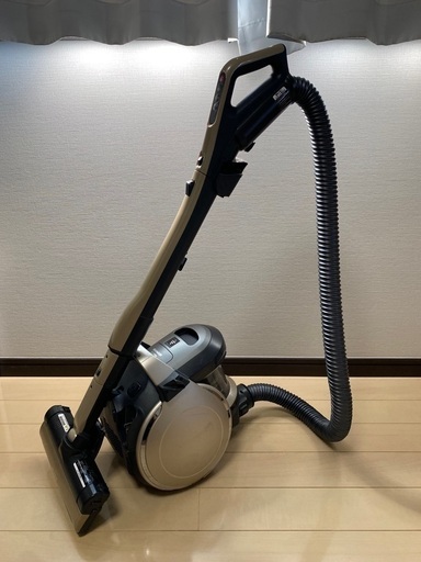 SHARP サイクロン式掃除機　ゴールド系
