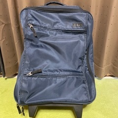 旅行カバン
