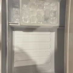 シャープ冷蔵庫の画像