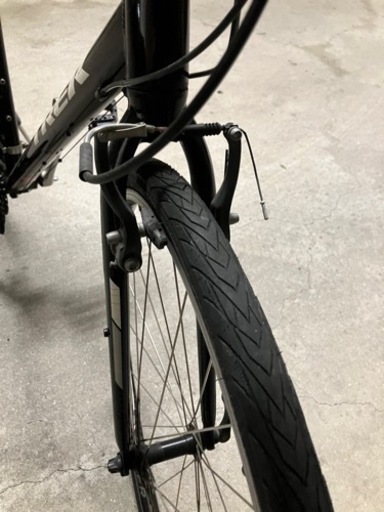 クロスバイク TREK FX-1  27000円 値段交渉大歓迎‼️ライト鍵セット