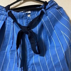 ワイドパンツの画像