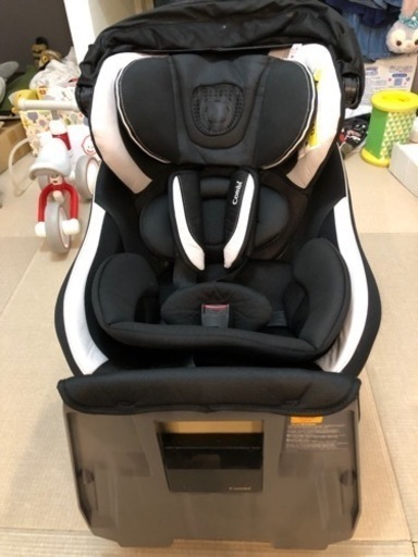 チャイルドシート　コンビ ネルーム エッグショック