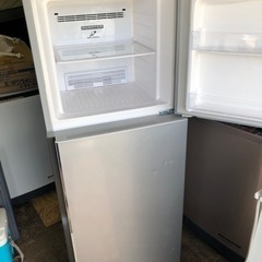 福岡市内配送無料 日立 HITACHI R-23FA S [冷凍冷蔵庫 まんなか野菜