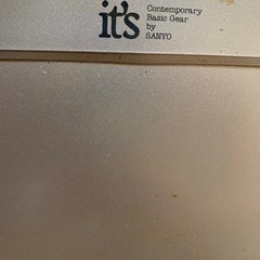 小型冷蔵庫　Sanyoの画像