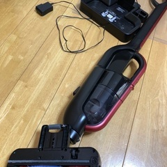TOSHIBA 充電式掃除機の画像