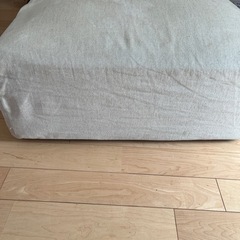 無印良品オットマンの画像