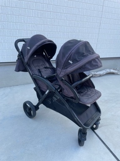 双子　ベビーカー　joie 縦型