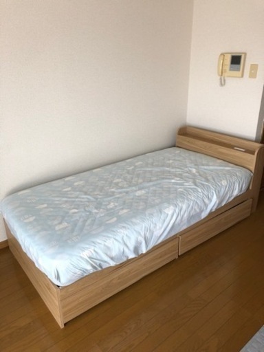 シングルベッド★商談中★(使用期間1年半)