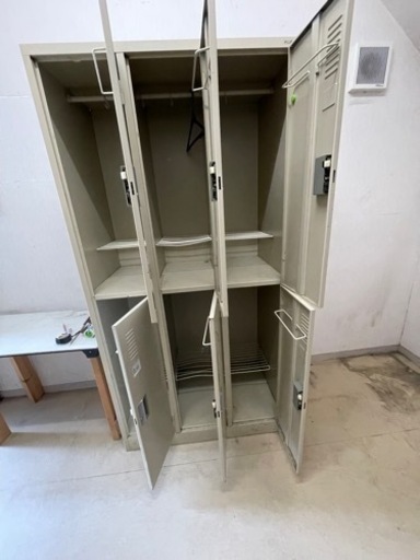中古ロッカー６人用