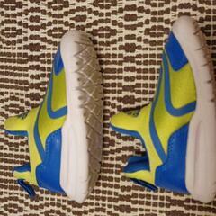 アディダス13センチスニーカーの画像