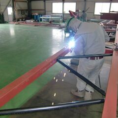 女川原子力発電所構内での、溶接作業員の画像